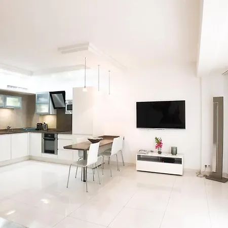 2 Pieces Luxueux En Face Du Martinez Et Croisette דירה *